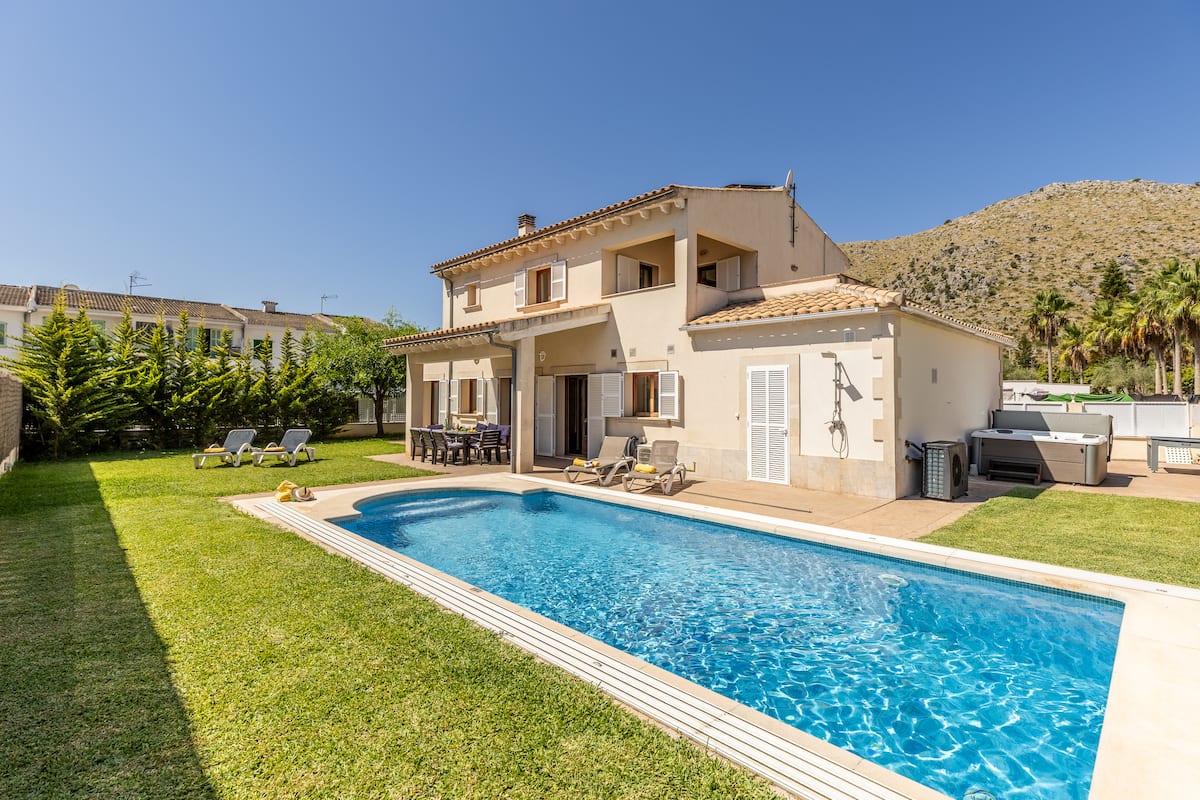 Villa Nelly